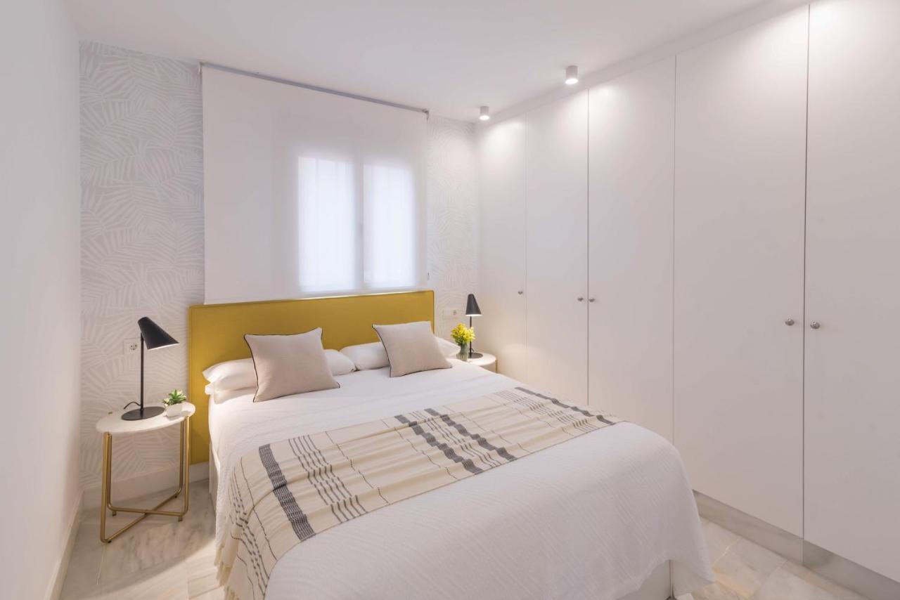 Premium Apartment & Free Parking By Ele Apartments Малага Екстер'єр фото